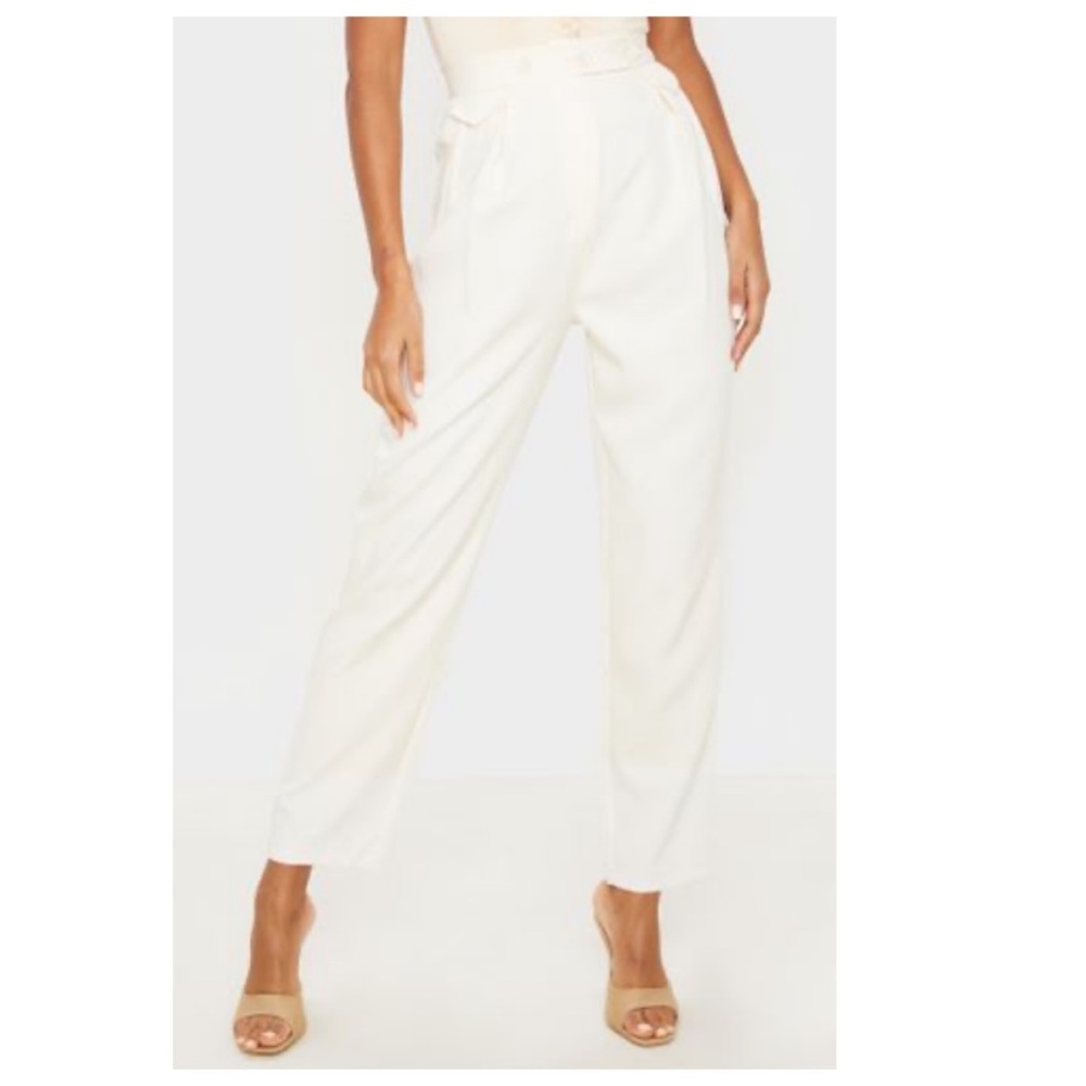 Button  tapered pants!